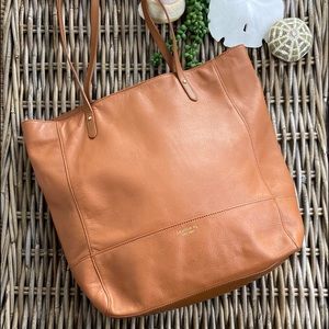 Ralph Lauren soft leather shoulder bag.